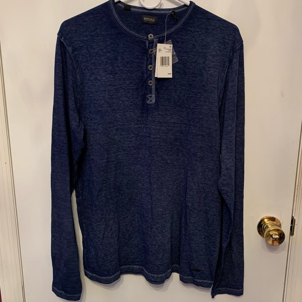 NWT Buffalo Mens long sleeve Tee - Navy buttons